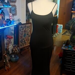 A New Sexy Elegant Black Spaghetti Strap Dress Without The Label Size M (Prom)